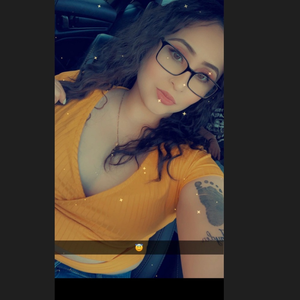 Meet your Posher, Casandra